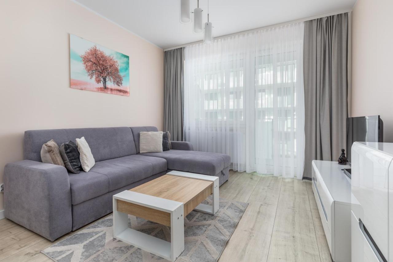 Blizej Morza Ii Apartament Z Garazem By Renters Kolberg